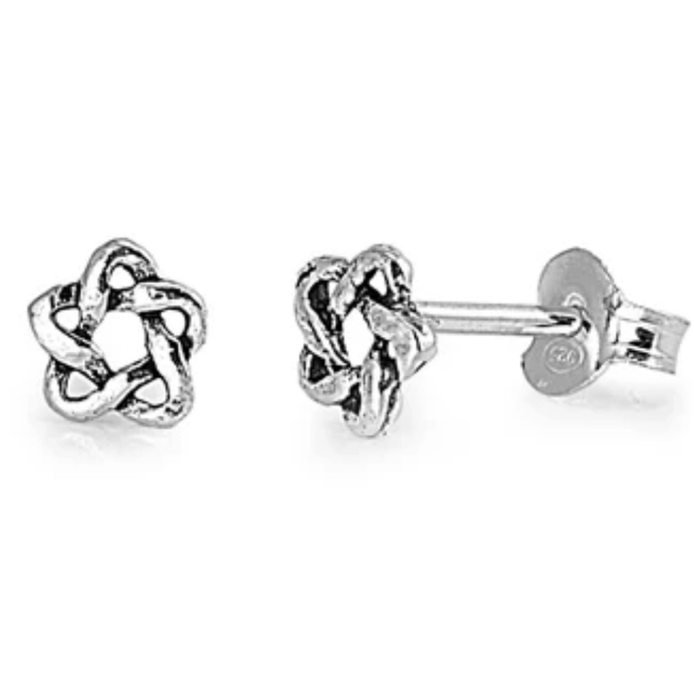 Sterling Silver Celtic Knot Stud Earrings – Timeless Symbolism